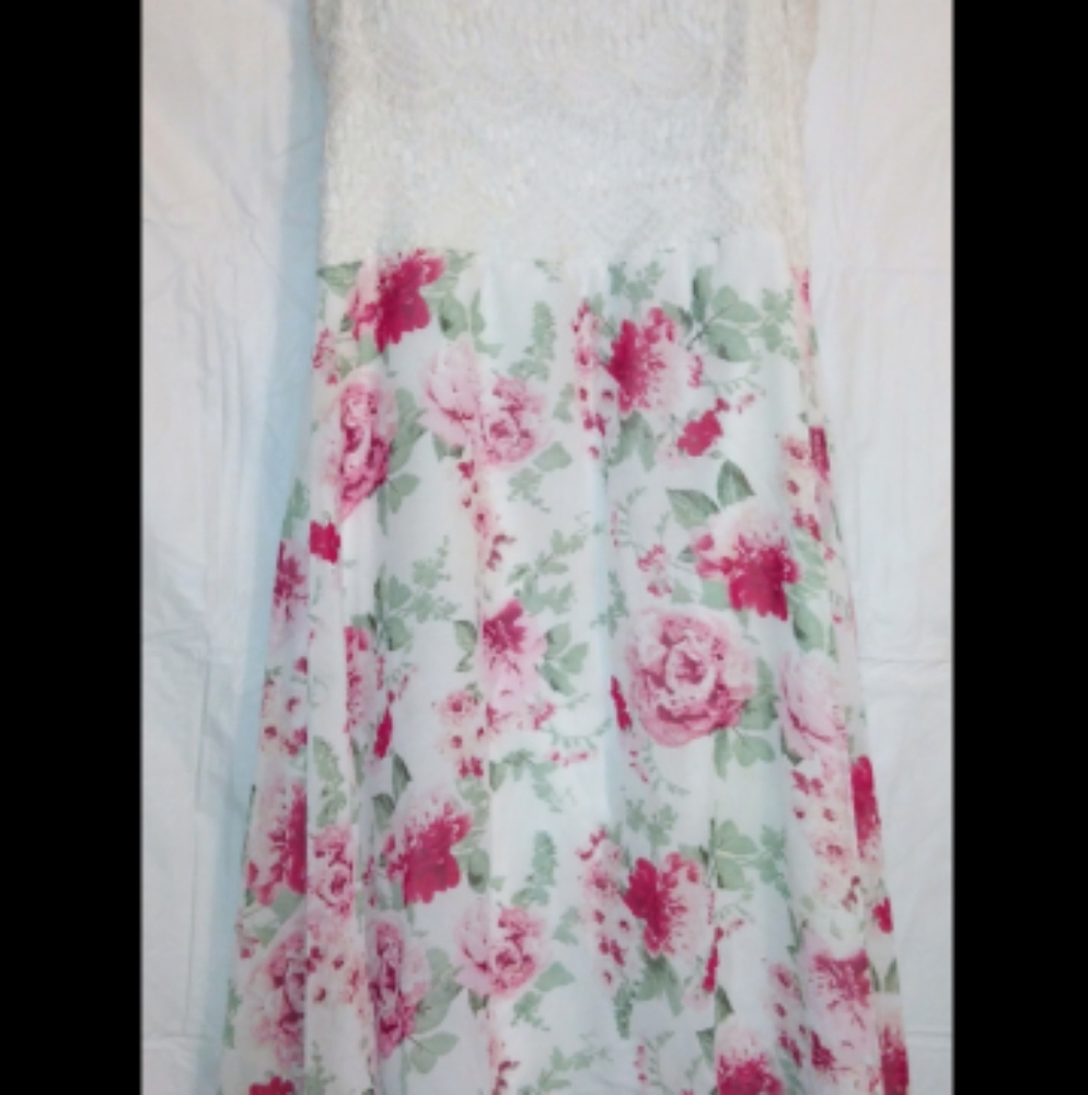 50 Plus Sized Dresses - Picture 5 of 16